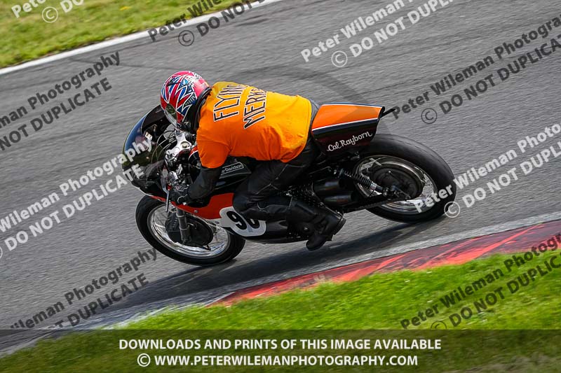Vintage motorcycle club;eventdigitalimages;mallory park;mallory park trackday photographs;no limits trackdays;peter wileman photography;trackday digital images;trackday photos;vmcc festival 1000 bikes photographs